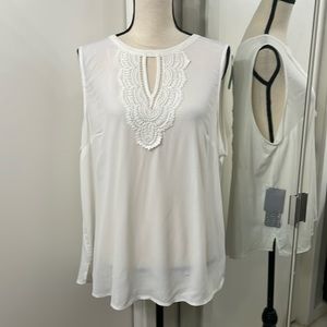 NWT Offwhite Keyhole sleeveless blouse